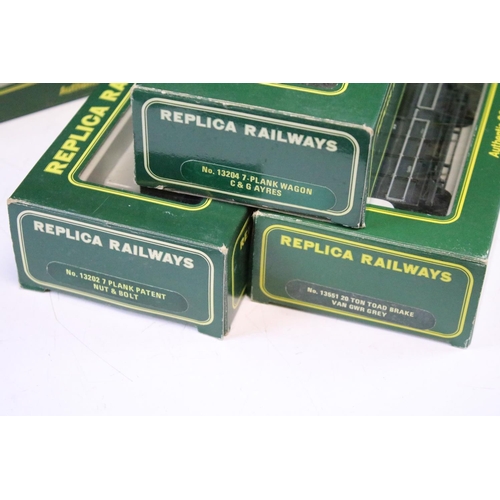 38 - 13 Boxed Replica Railways OO gauge items of rolling stock to include 12051 60' Collett All 3rd GWR C... 
