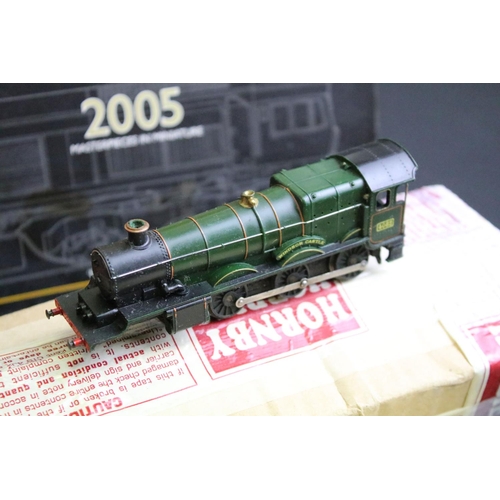 42 - Quantity of OO gauge model railway to include various track parts, controllers, spares & repairs, tu... 