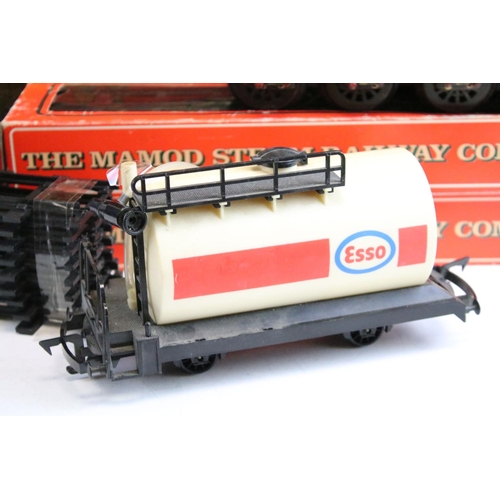 50 - Four O gauge items of rolling stock to include Mamod and Faller plus 5 x G scale plastic trackside f... 