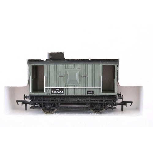 61 - Boxed Bachmann OO gauge 30005 Puffing Billy train set plus a boxed Hornby OO gauge RS691 Clockwork G... 