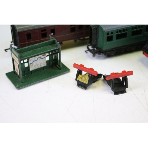 62 - Collection of Triang TT gauge model railway to include 3 x locomotives, boxed T34 Engine Shed, track... 