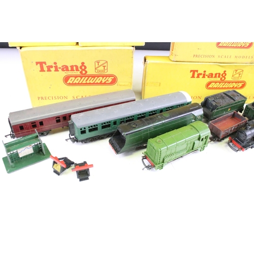62 - Collection of Triang TT gauge model railway to include 3 x locomotives, boxed T34 Engine Shed, track... 