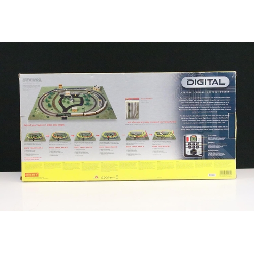 70 - Boxed Hornby OO gauge R1125 Somerset Belle Digital Train Set, complete