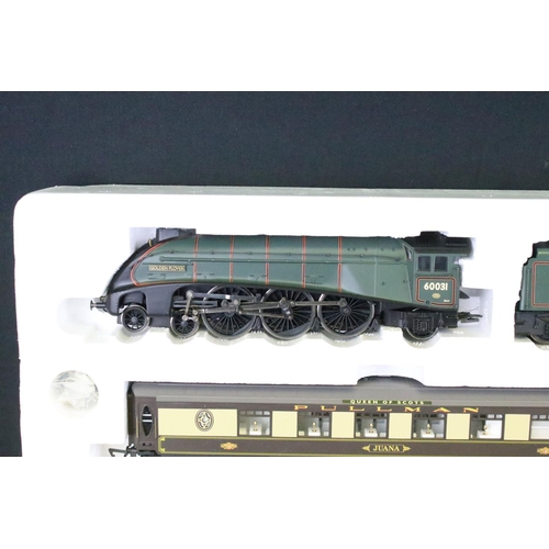 71 - Boxed Hornby OO gauge R1024 Queen of Scots electric train set, complete with Golden Plover locomotiv... 