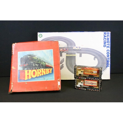 75 - Boxed Hornby O gauge Clockwork Passenger Set No 21 with locomotive, rolling stock and track plus a b... 