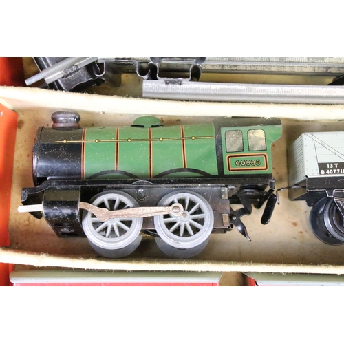 75 - Boxed Hornby O gauge Clockwork Passenger Set No 21 with locomotive, rolling stock and track plus a b... 