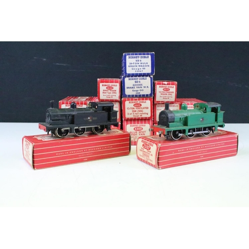 78 - 14 Boxed Hornby Dublo items of rolling stock to include 4305 Passenger Fruit Van, 4300 Blue Spot Fis... 
