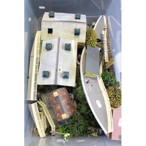 82 - Large quantity of contemporary OO gauge model railway trackside accessories to include Hornby Skaled... 