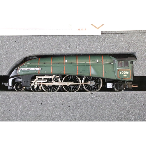 89 - Cased ltd edn Hornby OO gauge R353 Sir Ralph Wedgwood Locomotive Collection set plus 2 x boxed locom... 