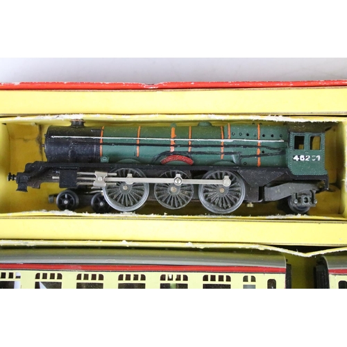 94 - Boxed Triang OO gauge R1X Passenger train set, appearing to be complete with track unchecked, box sh... 