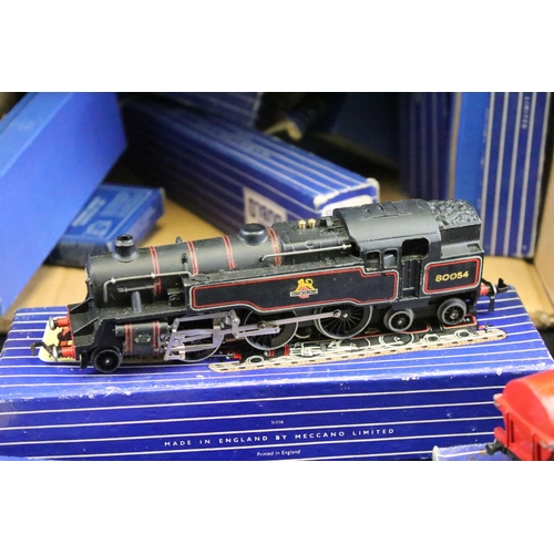 111 - Collection of Hornby Dublo model railway to include 2 x boxed locomotives (EDL12 Duchess of Montrose... 