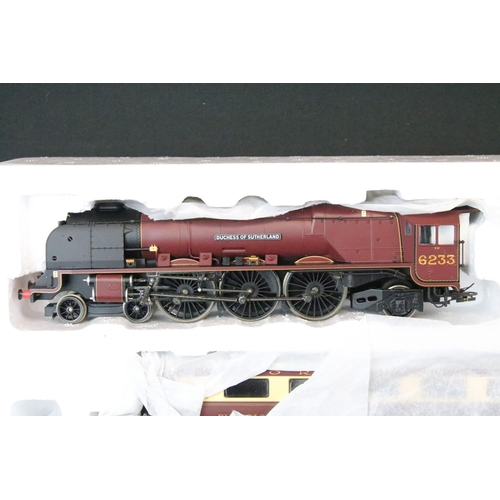 120 - Boxed Hornby R1065 Northern Belle electric train set, complete