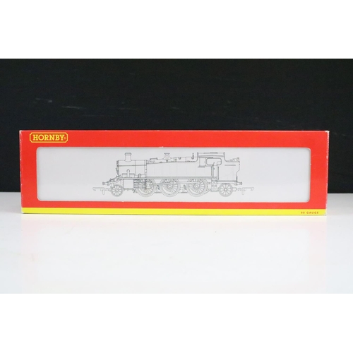 123 - Six boxed Hornby OO gauge locomotives to include R2389 GWR 4-6-0 Castle Class locomotive 4086 Builth... 