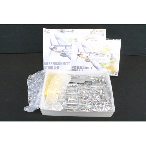 132 - 10 Boxed military plastic model kits to include Renwall Blueprint Models 1/32 85-7812 Teracruzer wit... 