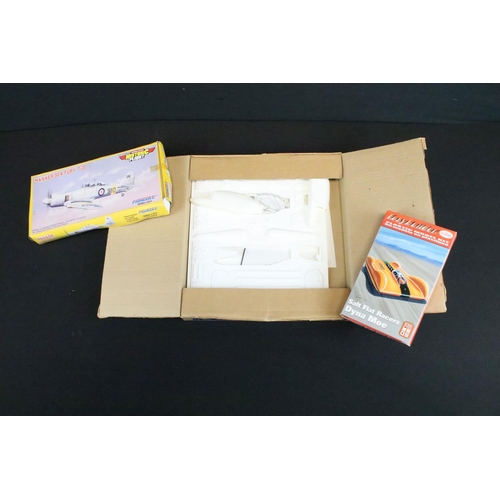 134 - 29 Boxed plastic model kits to include AMT ERTL, Airfix, Revell, Heljan, Meng Kids, Airfi etc, unbui... 