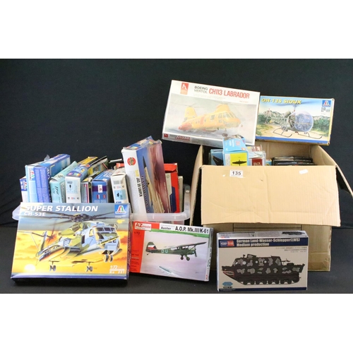 135 - Around 38 boxed 1/72 plastic model kits to include 6 x Aoshima, 7 x Italeri, 7 x Airfix, Hobby Boss,... 