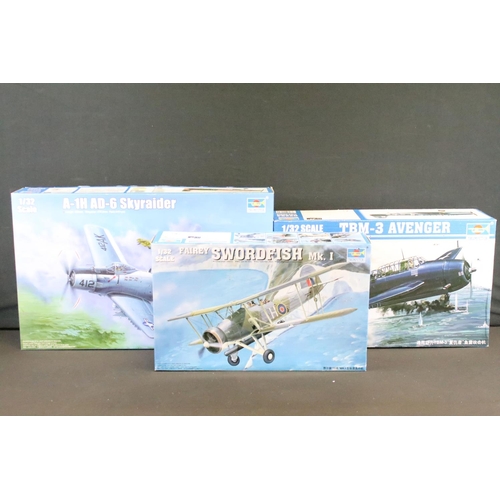 138 - Eight boxed and unbuilt Trumpeter 1/32 plastic model kits to include 02281 English Electric BAC Ligh... 