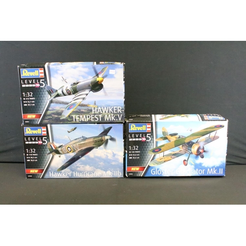 139 - Nine boxed Revell 1/32 Level 5 plastic model kits to include 04994 F/A-18E Super Hornet, 03892 Torna... 
