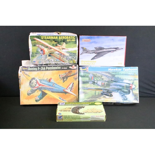 140 - 30 Boxed/bagged plastic model kits to include Fly, Bronco, Revell, Tamiya, Hasegawa etc, unbuilt, ap... 