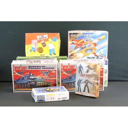 145 - Eight boxed TV / Space related plastic model kits to include Revell 1/35 MASH 04404, 2 x Imai Captai... 