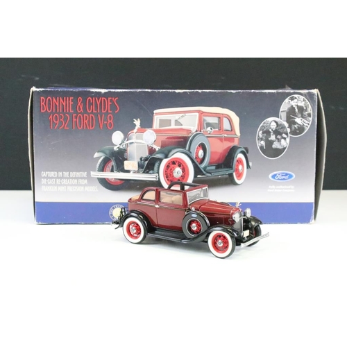 Boxed Franklin Mint 1/24 Bonnie & Clyde's 1932 Ford V8 diecast 