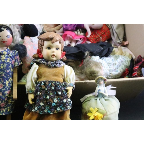 1581 - Large group of antique dolls onwards in various condition, features repairs and spares, includes Arm... 