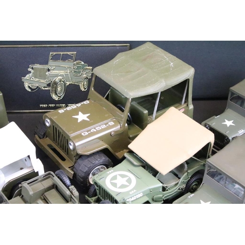 404 - Collection of 13 diecast, tinplate & plastic USA military jeep models, of varying scales, to include... 