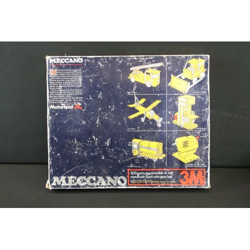 406 - Three boxed Meccano construction/ accessory sets to include set numbers 3, 3M and 5, all appearing c... 