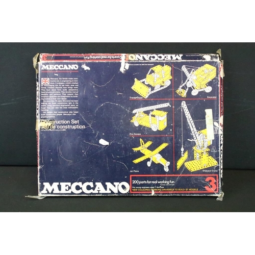 406 - Three boxed Meccano construction/ accessory sets to include set numbers 3, 3M and 5, all appearing c... 