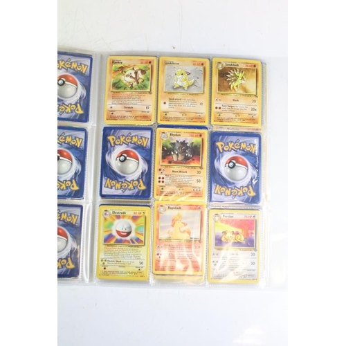 489 - Pokémon Trading Cards - Collection of Pokémon Trading Cards featuring Vivid Voltage set, Darkness Ab... 