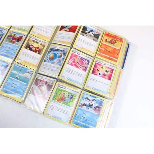 489 - Pokémon Trading Cards - Collection of Pokémon Trading Cards featuring Vivid Voltage set, Darkness Ab... 