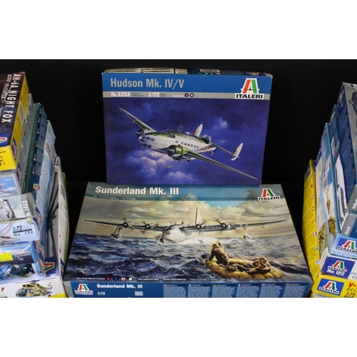 177 - 17 boxed and unbuilt Italeri 1/72 scale aviation plastic model kits to include models 1226, 1425, 13... 