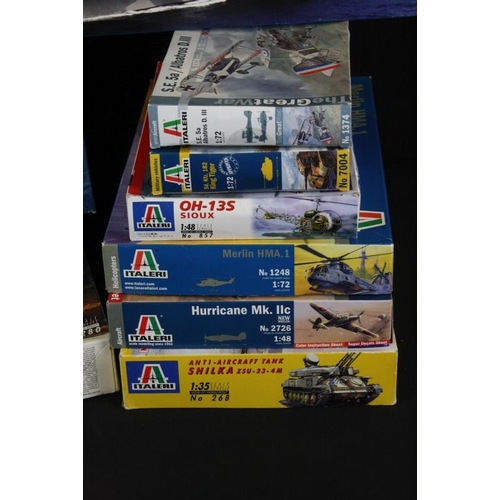 190 - 17 Boxed & unbuilt Italeri plastic model kits to include 1302 1/72 Sunderland Mk. 1, 1349 1/72 DC-3 ... 