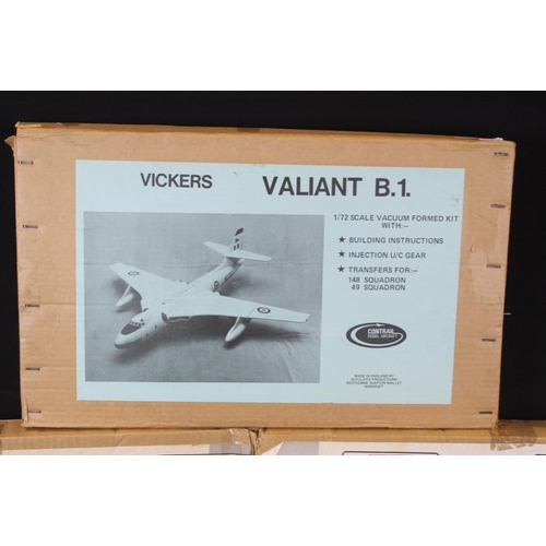 197 - Three boxed Forma Plane 1:72 scale plastic aircraft model kits to include Hawker Siddeley Vulcan, Ha... 