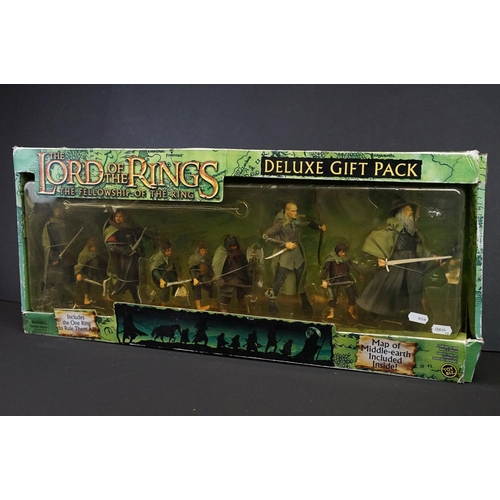 379 - Lord Of The Rings - Two boxed Toybiz LOTR figure sets to include The Fellowship Of The Ring Deluxe G... 