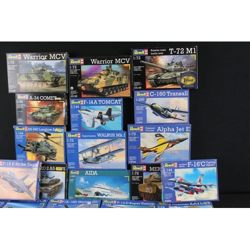 211 - 33 Boxed & unbuilt Revell plastic model kits to include aircraft & tanks, featuring 03996 F-15 E Str... 