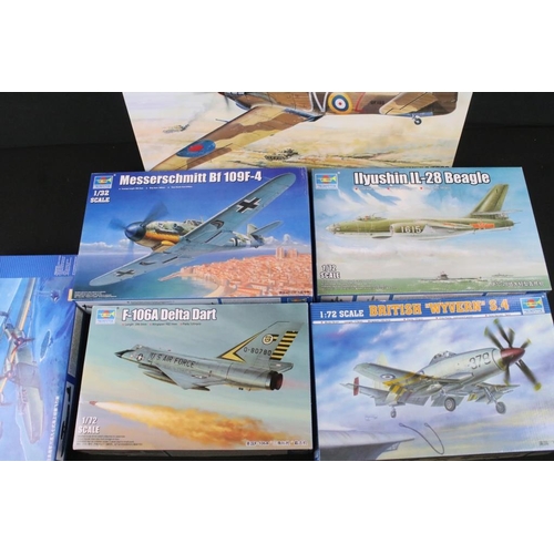 212 - Seven boxed and unbuilt Trumpeter plastic model kits to include 3 x 1/72 scale models featuring mode... 