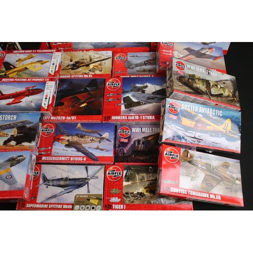 227 - 41 Boxed Airfix 1/72-76 plastic model kits to include A07007B Heinkel He111 H-6, A03012V Handley Pag... 