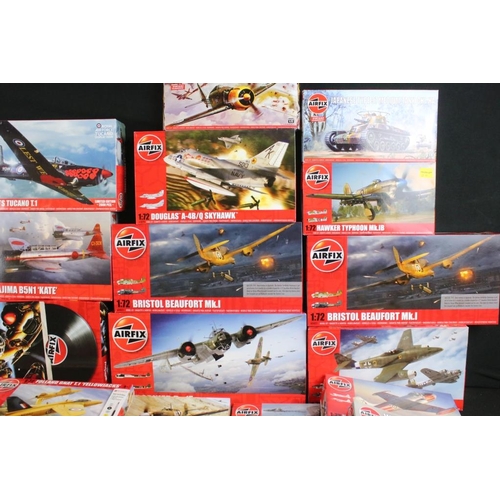 227 - 41 Boxed Airfix 1/72-76 plastic model kits to include A07007B Heinkel He111 H-6, A03012V Handley Pag... 