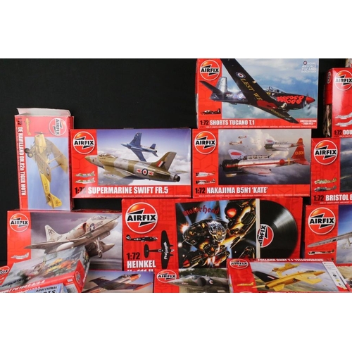 227 - 41 Boxed Airfix 1/72-76 plastic model kits to include A07007B Heinkel He111 H-6, A03012V Handley Pag... 