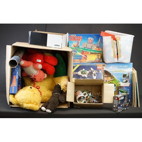 373 - Collection of various mixed toys and games to include a selection of Lego featuring a quantity of lo... 