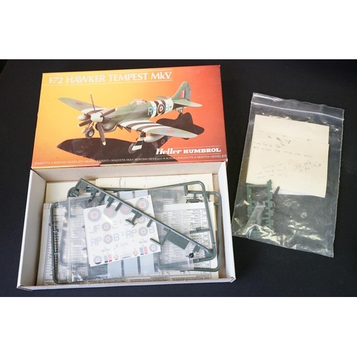 374 - Collection of 19 boxed plastic model kits to include 5 x Airfix examples featuring Panzer IV Tank, B... 