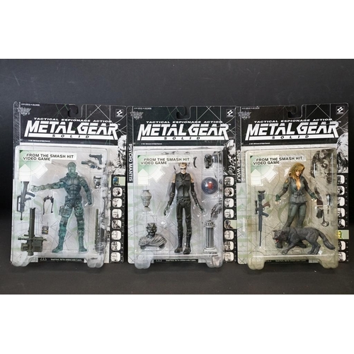 377 - Collection of 24 mixed gaming carded action figures to include 14 x Metal Gear Solid 1 and 2 figures... 