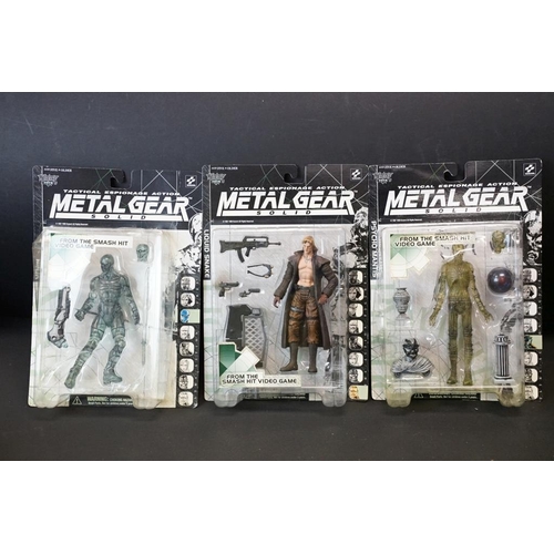 377 - Collection of 24 mixed gaming carded action figures to include 14 x Metal Gear Solid 1 and 2 figures... 