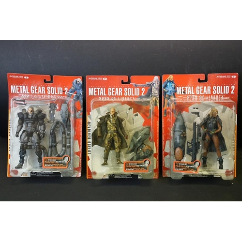 377 - Collection of 24 mixed gaming carded action figures to include 14 x Metal Gear Solid 1 and 2 figures... 