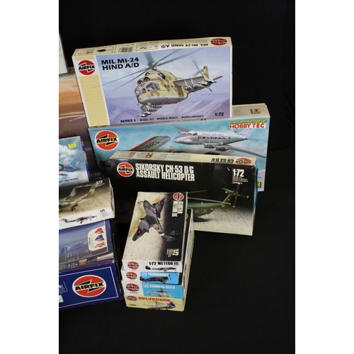 179 - 24 boxed and unbuilt Airfix 1/72 scale plastic model kits to include models A12050, 909002, 11050, 0... 