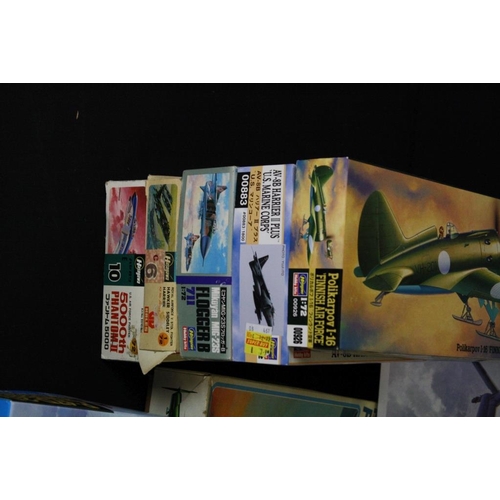 181 - 16 boxed and unbuilt 1/48, 1/32 and 1/72 scale Hasegawa Hobby Kits model kits to include 11 x 1/72 s... 