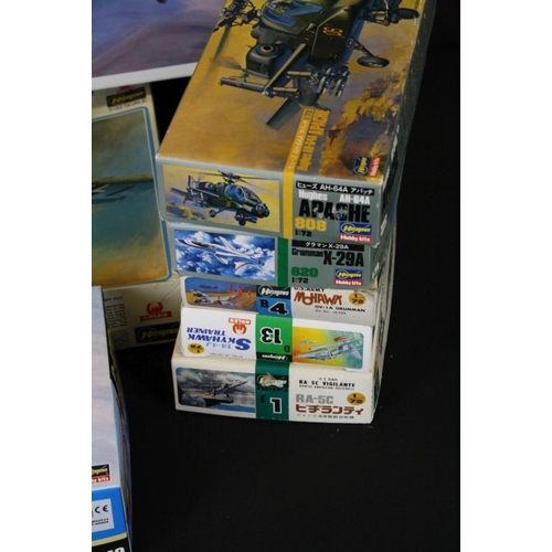 181 - 16 boxed and unbuilt 1/48, 1/32 and 1/72 scale Hasegawa Hobby Kits model kits to include 11 x 1/72 s... 