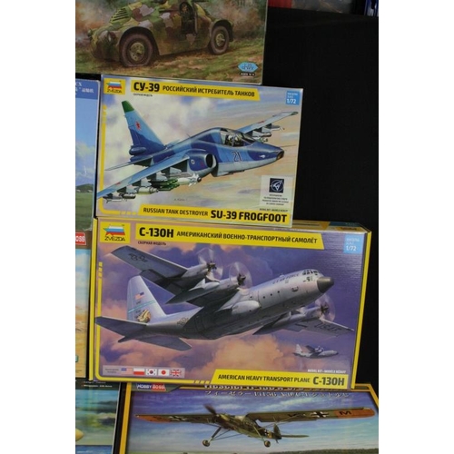 183 - 26 boxed and unbuilt plastic model kits to include 1/48 scale, 1/35 scale and 1/72 scale, featuring ... 