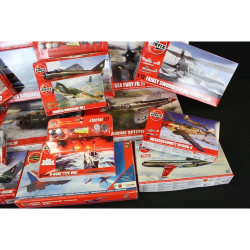 185 - 18 boxed and unbuilt Airfix plastic model kits to include 4 x 1/35 scale models featuring A1367, 2 x... 